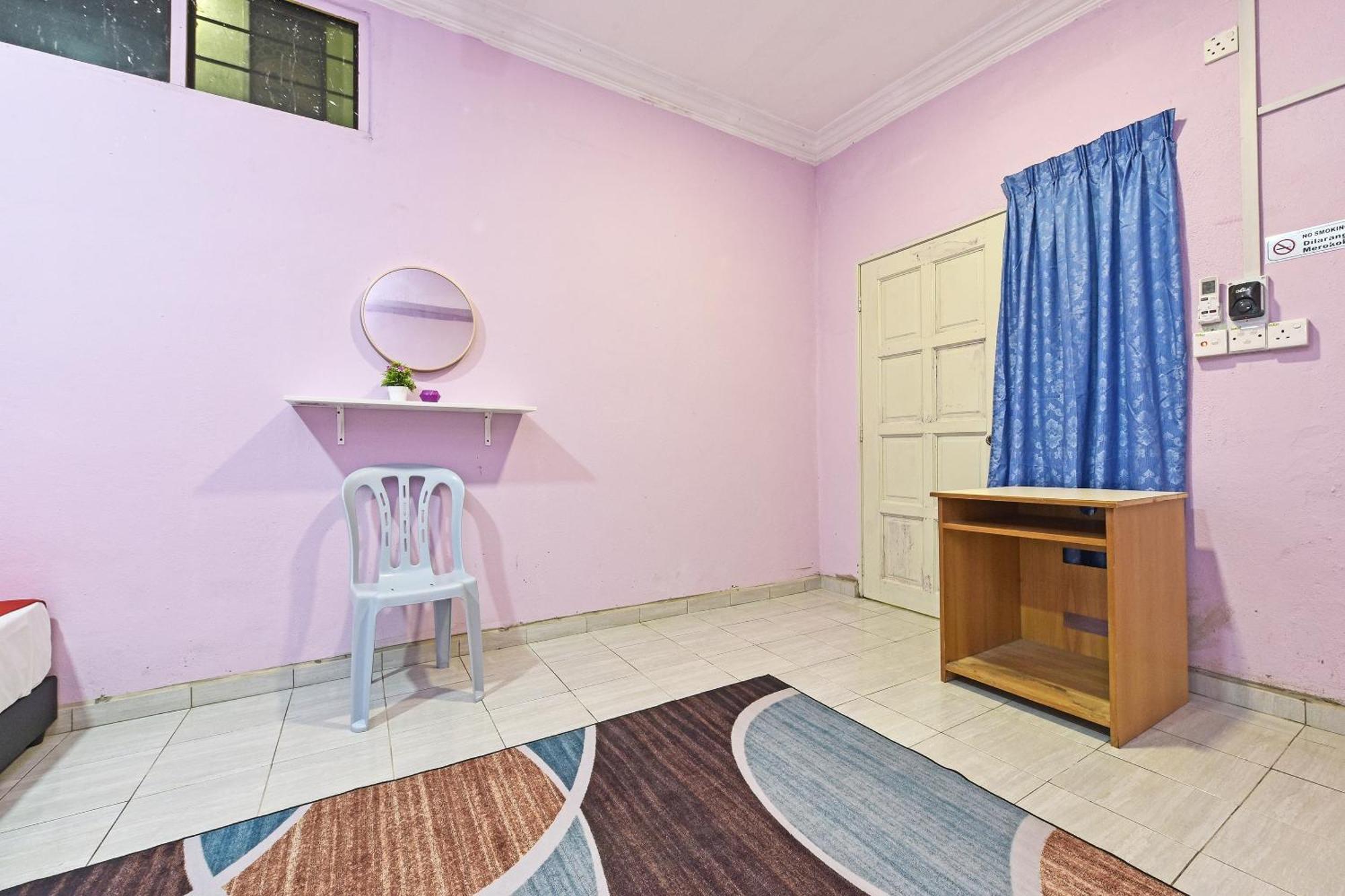 Oyo 90551 Zn Mix Homestay & Roomstay Kampung Raja Buitenkant foto