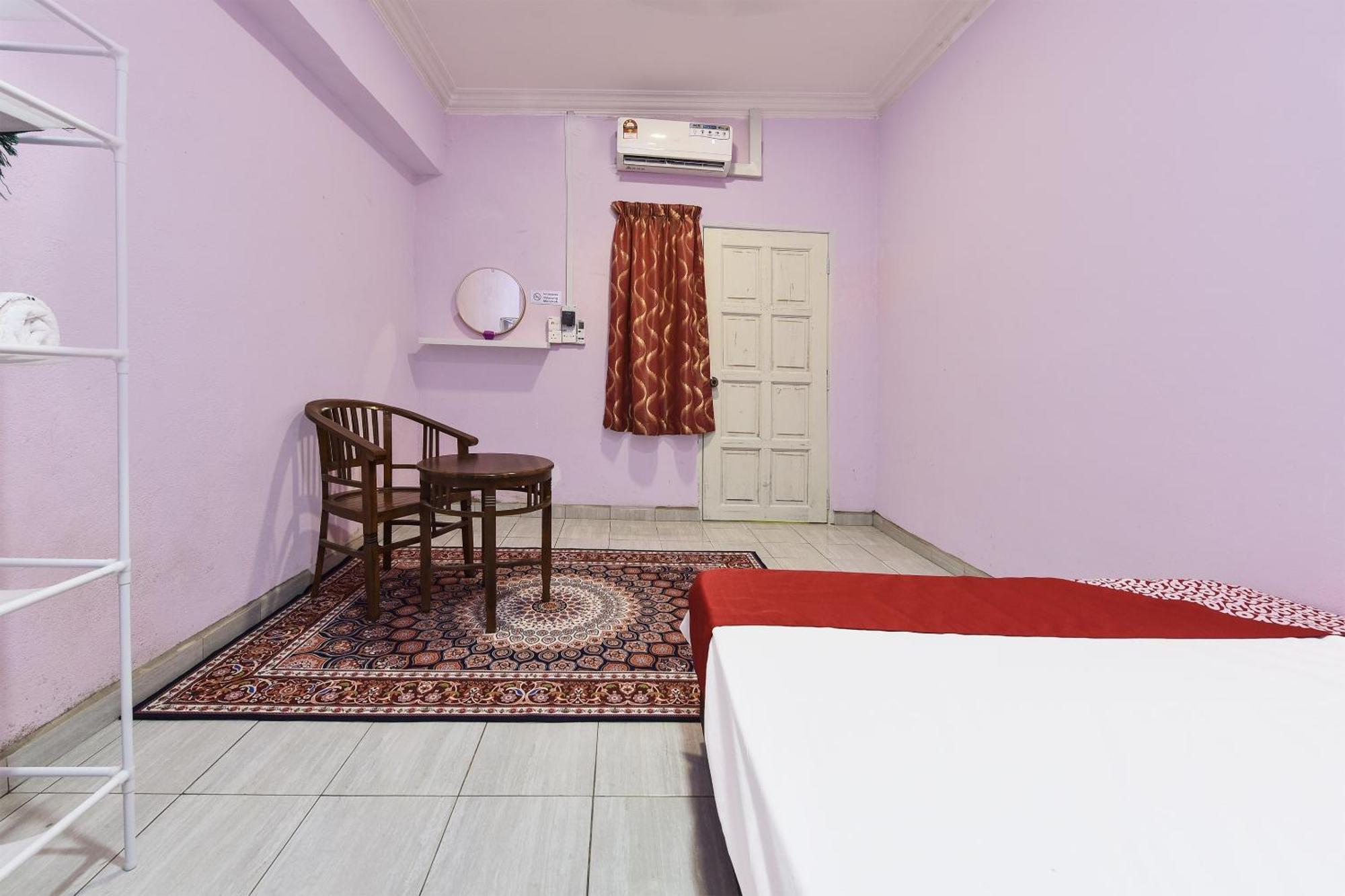 Oyo 90551 Zn Mix Homestay & Roomstay Kampung Raja Buitenkant foto