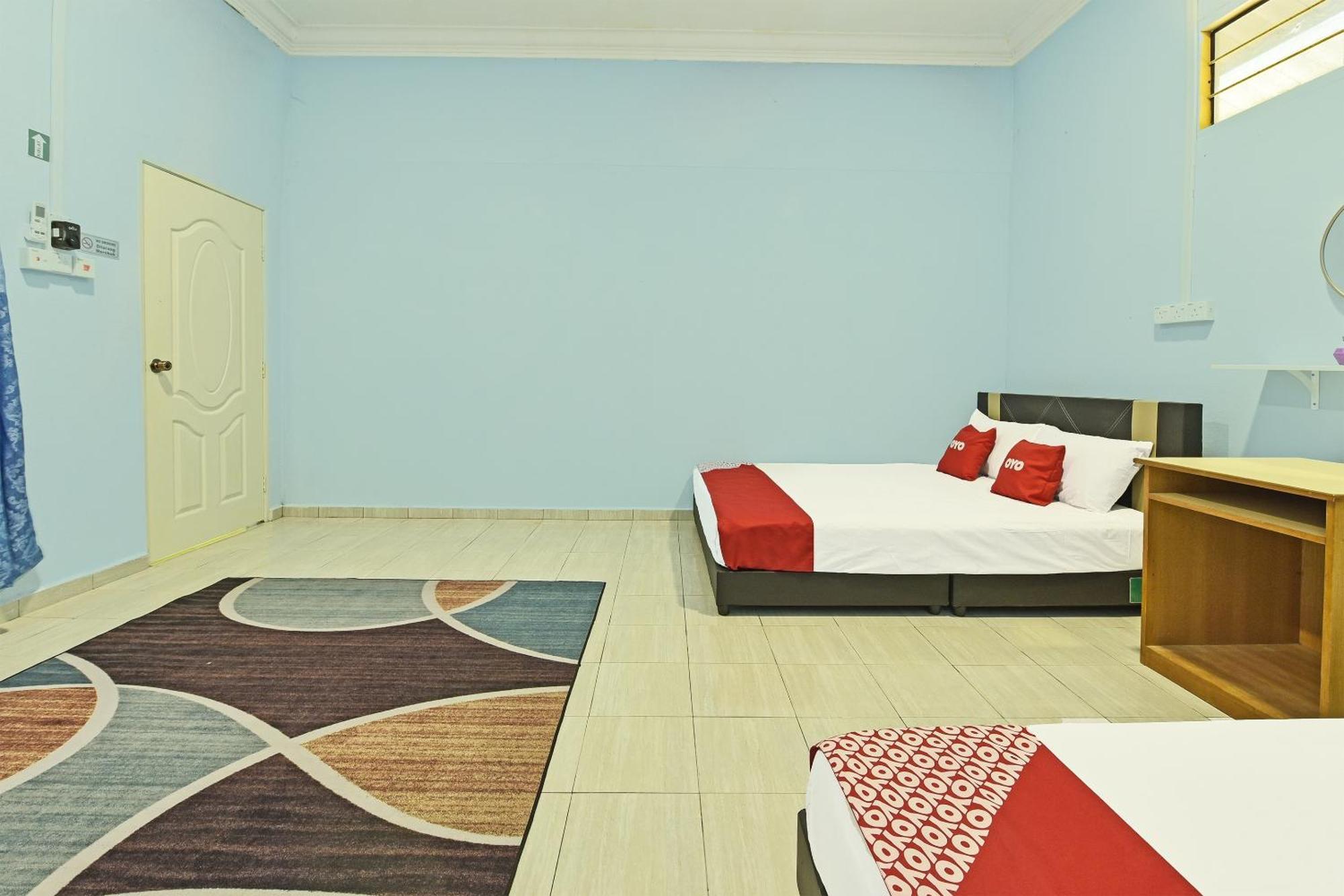 Oyo 90551 Zn Mix Homestay & Roomstay Kampung Raja Buitenkant foto
