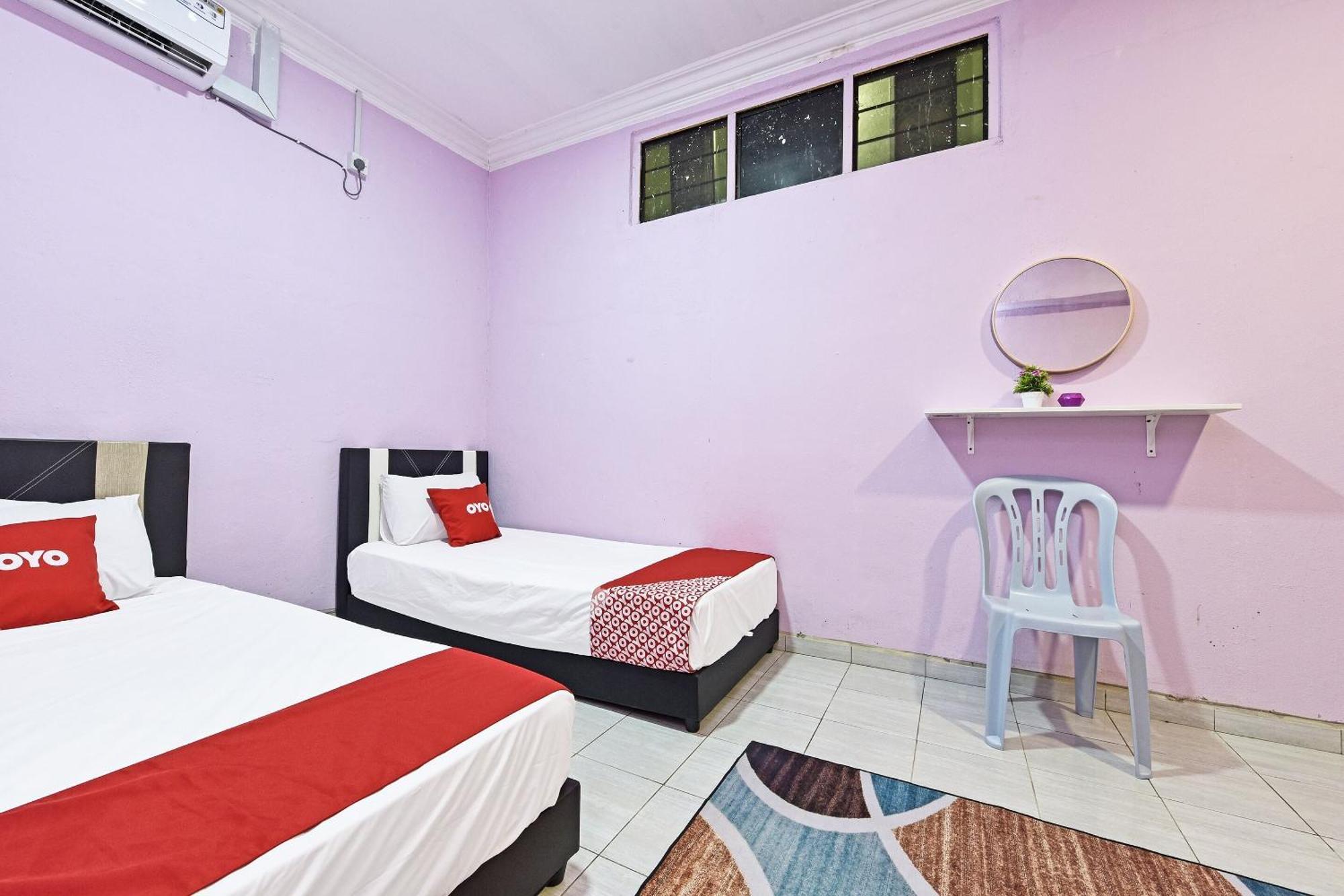 Oyo 90551 Zn Mix Homestay & Roomstay Kampung Raja Buitenkant foto