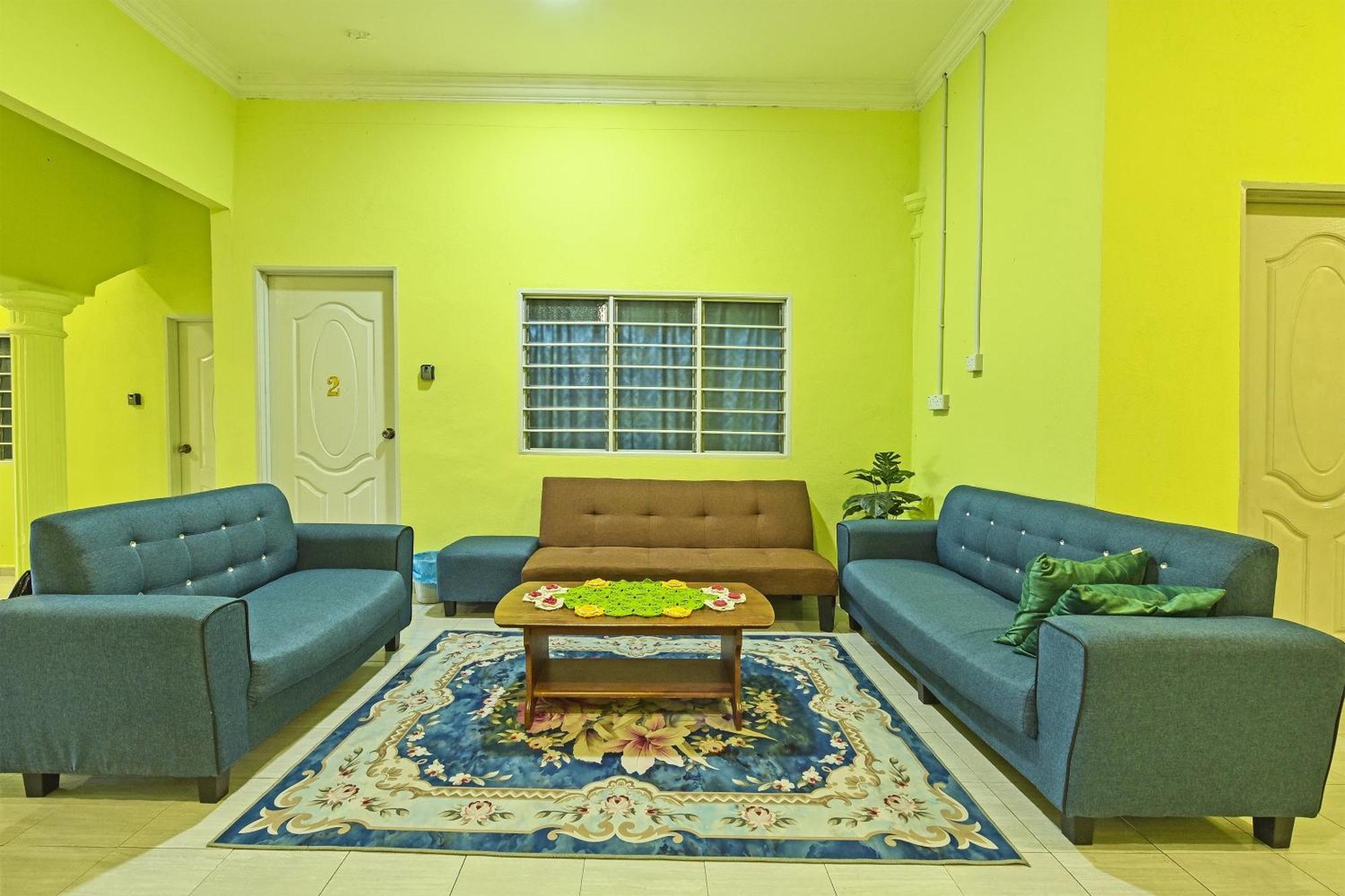 Oyo 90551 Zn Mix Homestay & Roomstay Kampung Raja Buitenkant foto